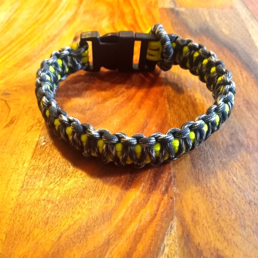 Custom Paracord Dog Collar 14 inches